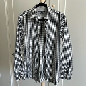 Banana Republic Men’s dress shirt sz 14-14 1/2